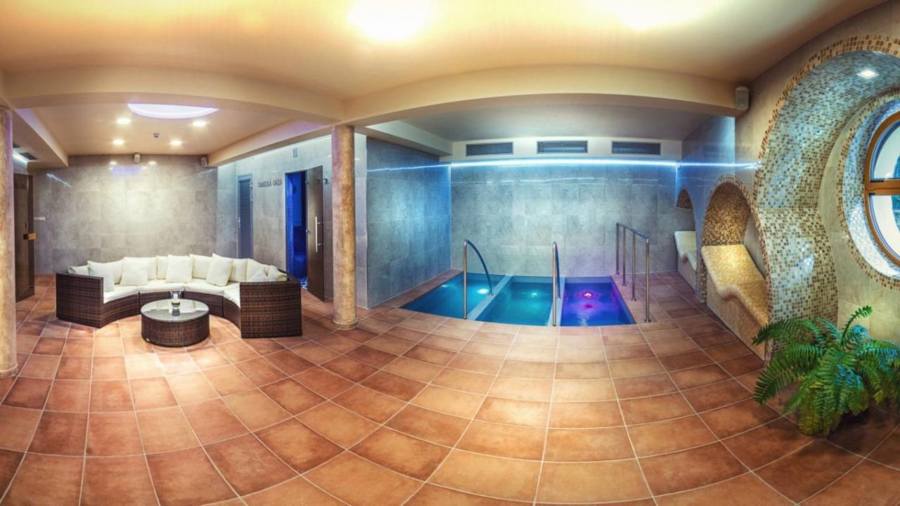 Ski & Wellness Residence Družba