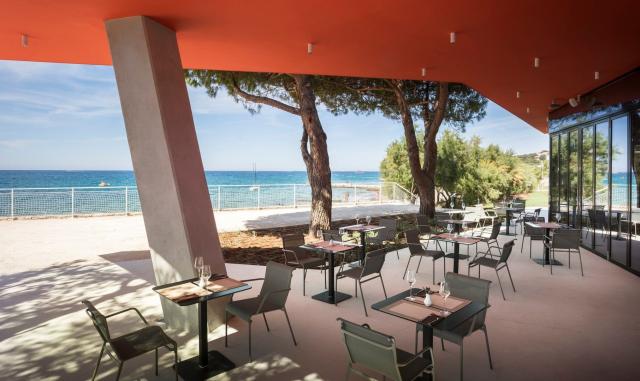 Family hotel Amarin