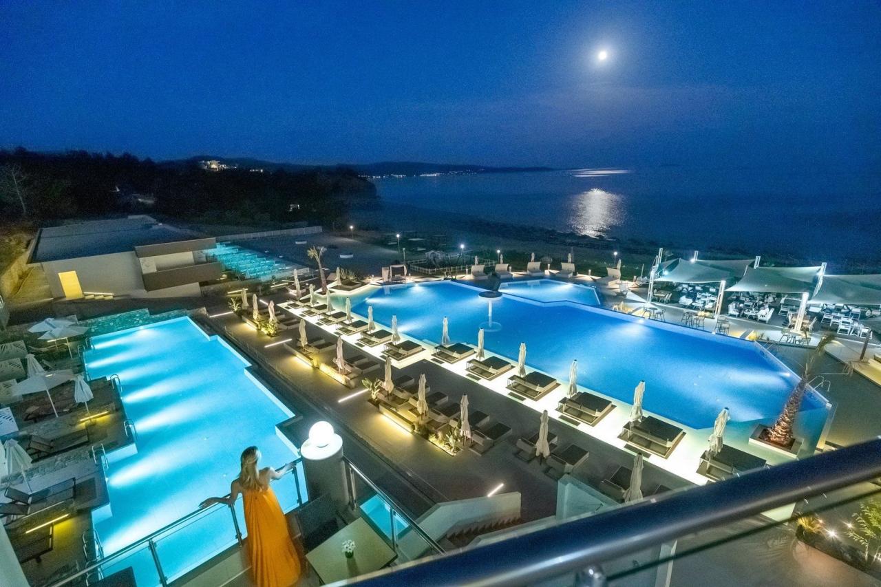 Hotel Blue Dream Palace