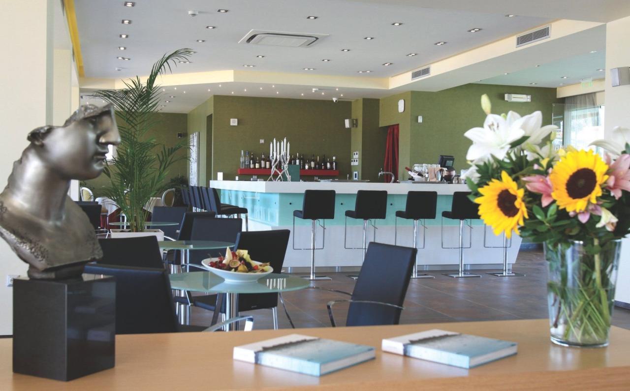 Hotel Royal Paradise Beach Resort & Spa