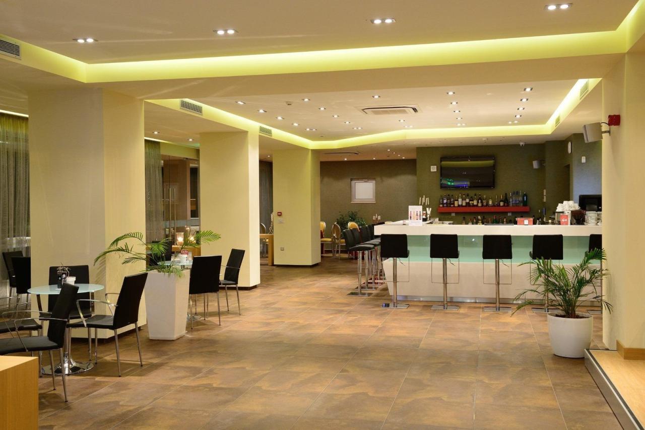Hotel Royal Paradise Beach Resort & Spa