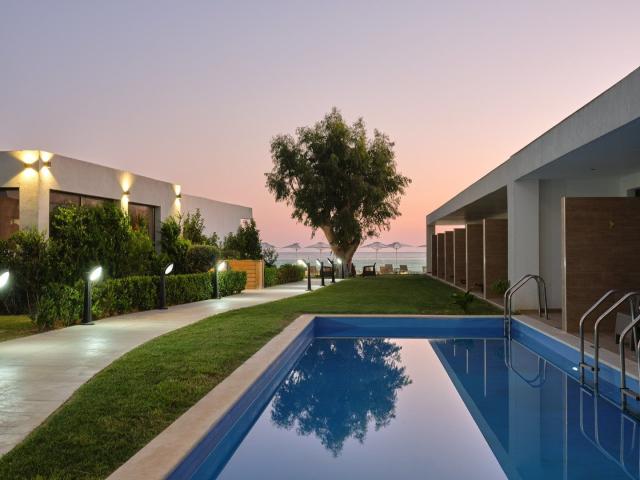 Hotel Cavo Orient Beach Hotel & Suites
