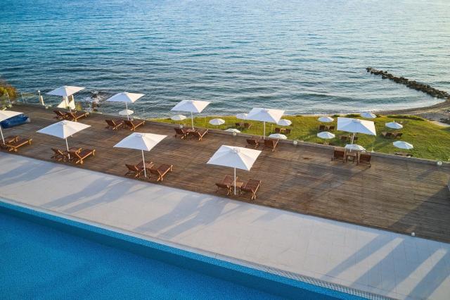 Hotel Cavo Orient Beach Hotel & Suites
