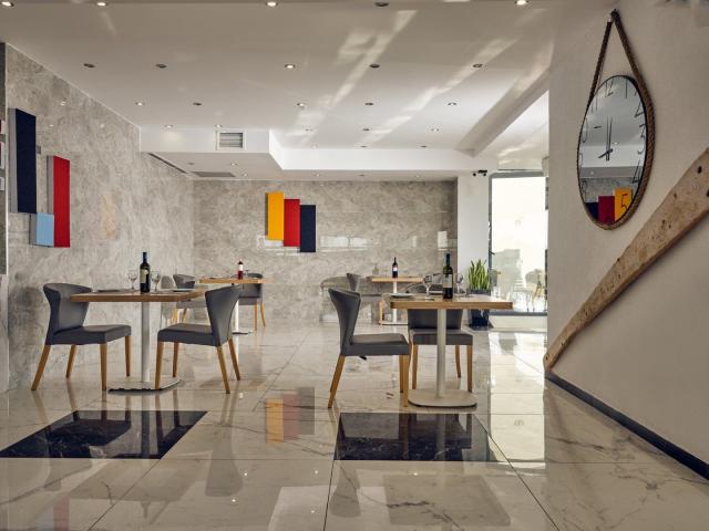 Hotel Cavo Orient Beach Hotel & Suites