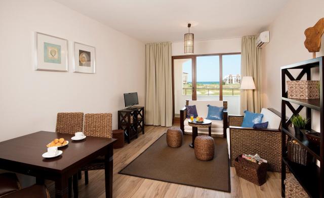 Hotel Sunrise All Suites