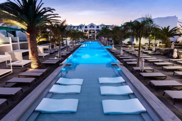 Hotel Barcelo Teguise Beach