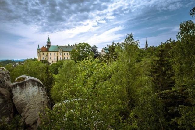 Zámecký Hotel Hrubá Skála