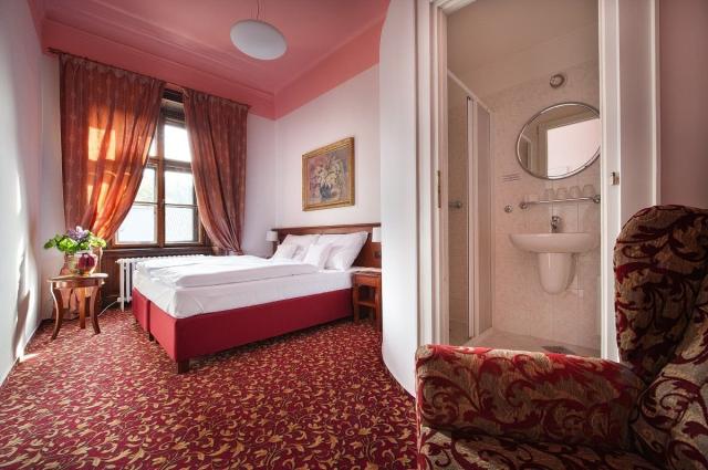 Zámecký Hotel Hrubá Skála