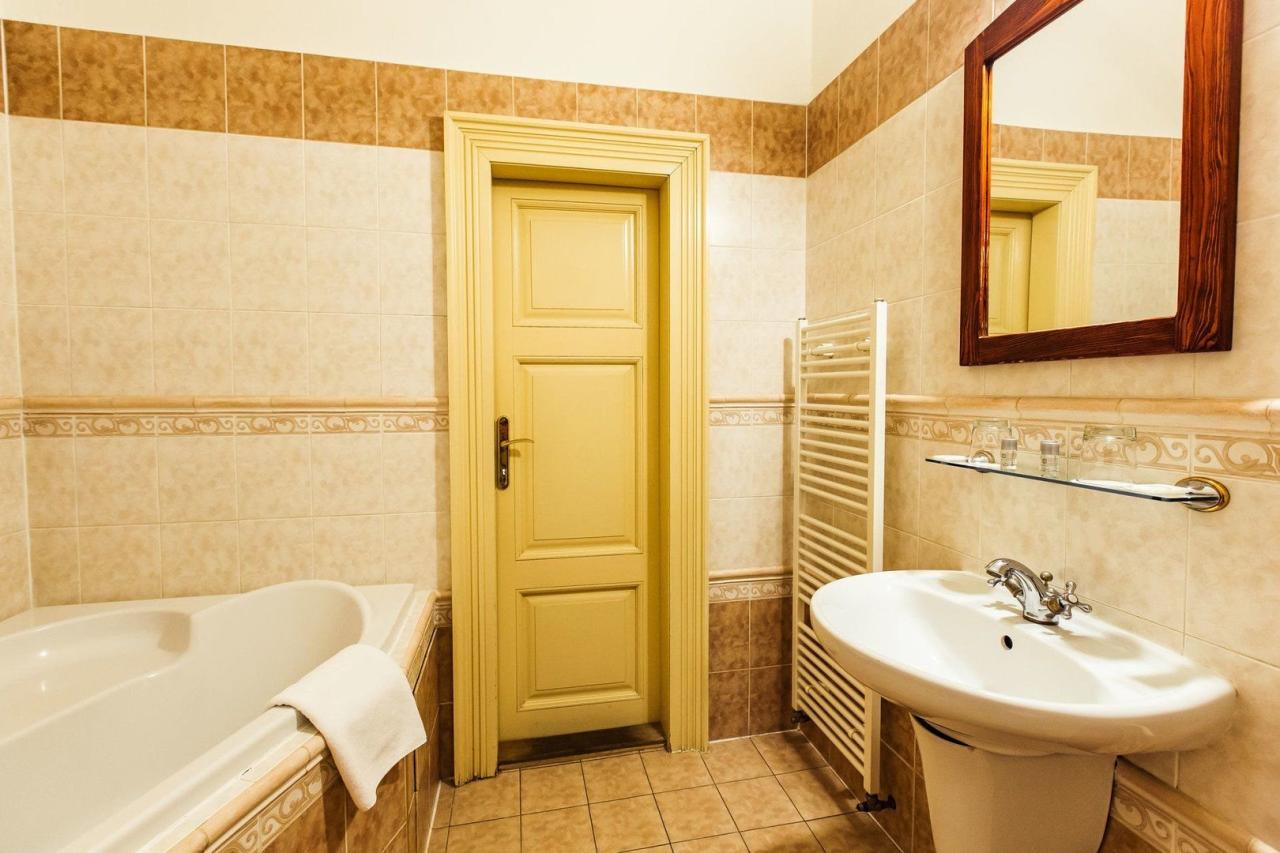 Hotel U Zlatého jelena