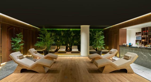 Hotel Vogue Supreme