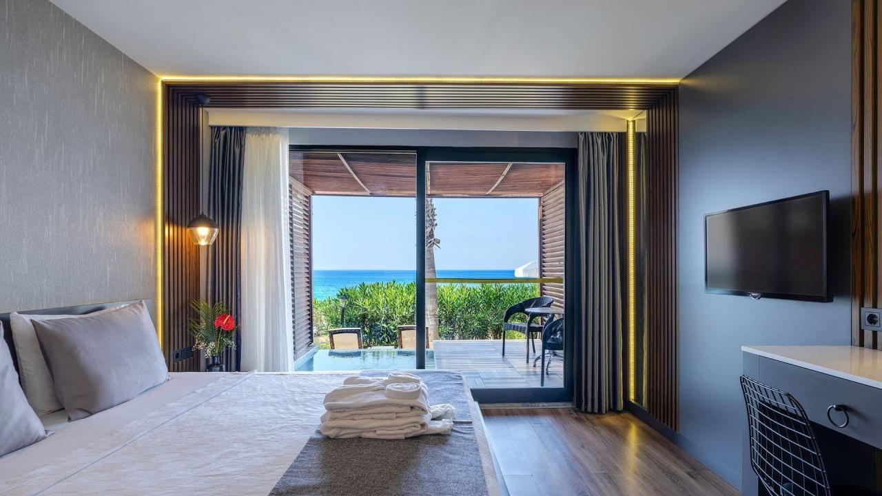 Hotel Adora Calma Beach