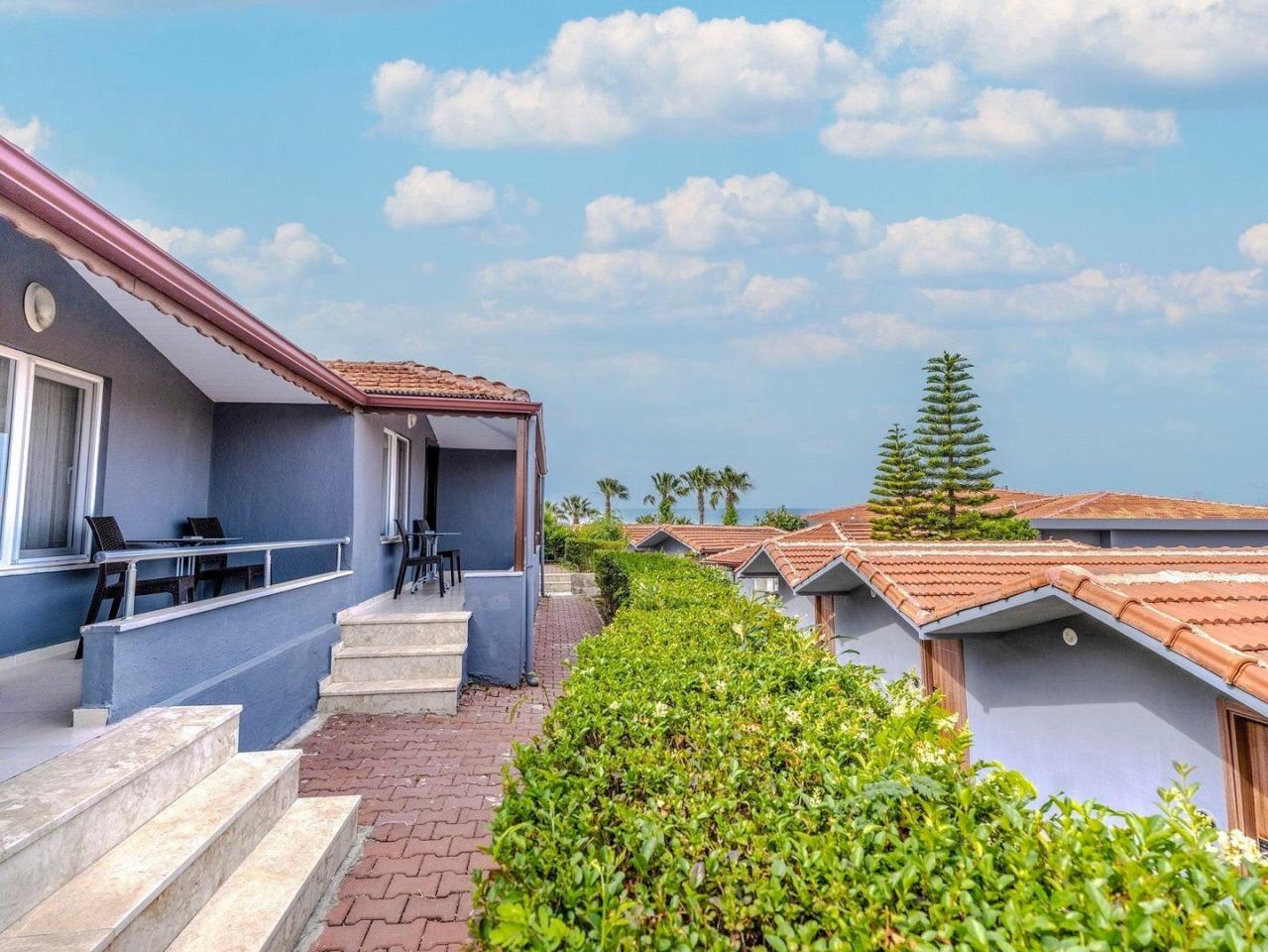 Hotel Adora Calma Beach