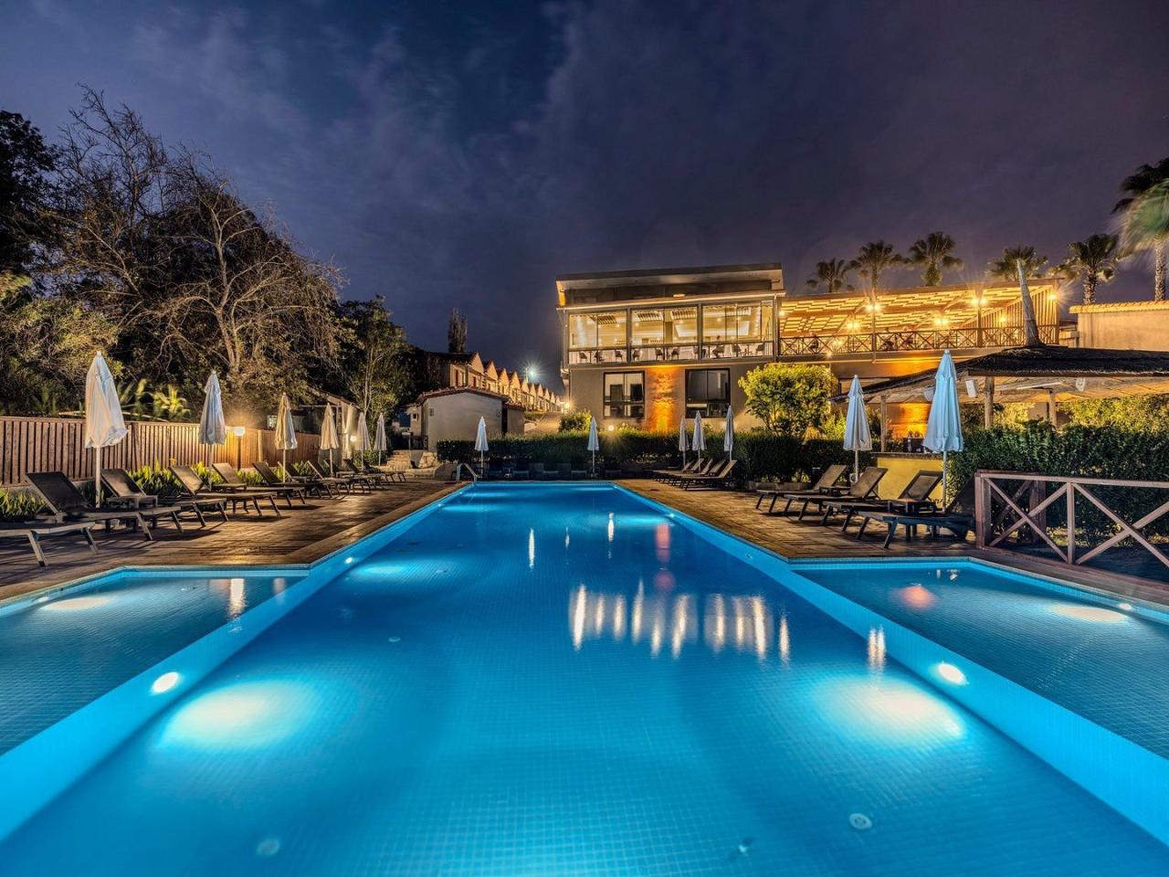 Hotel Adora Calma Beach