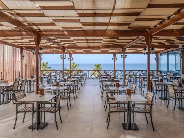 Hotel Adora Calma Beach