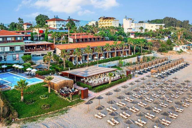Hotel Adora Calma Beach