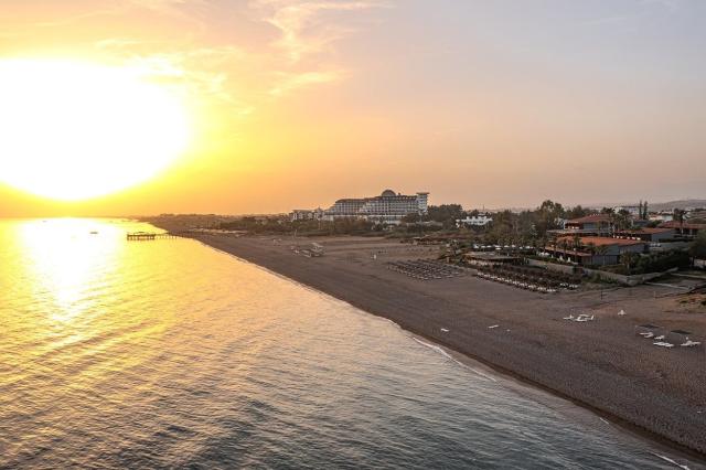 Hotel Adora Calma Beach