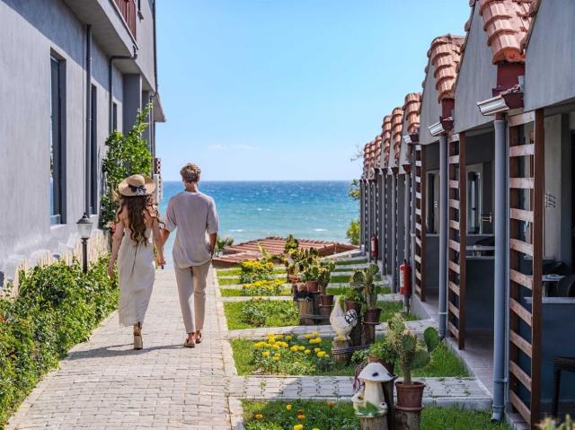 Hotel Adora Calma Beach