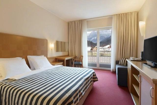 Ramada Hotel & Suites (ex Prisank)