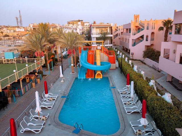 Hotel Minamark Beach Resort