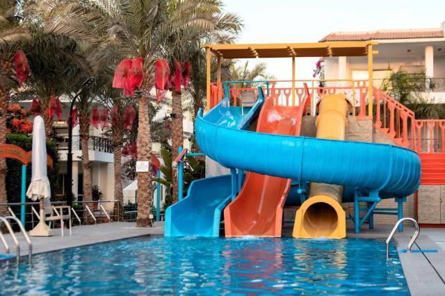 Hotel Minamark Beach Resort