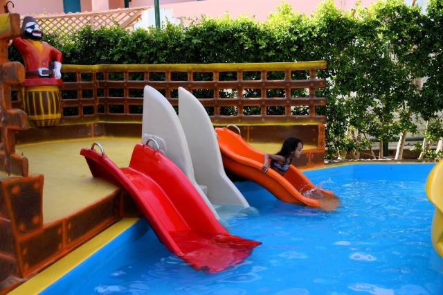 Hotel Minamark Beach Resort