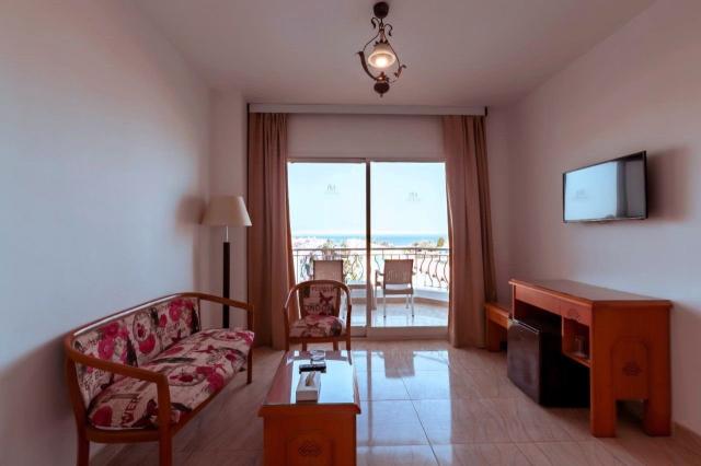 Hotel Minamark Beach Resort