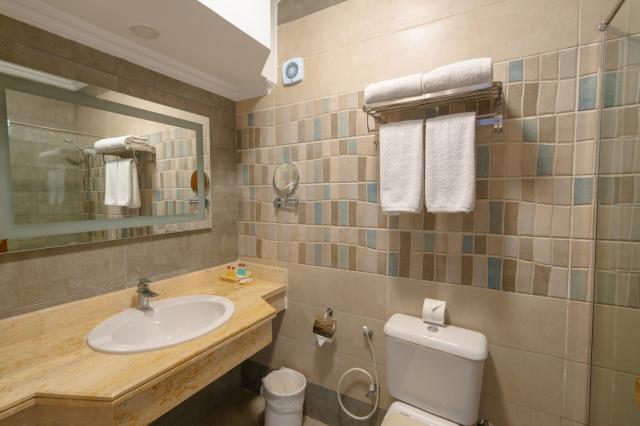 Hotel Minamark Beach Resort