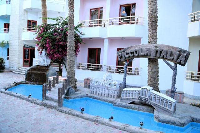Hotel Minamark Beach Resort