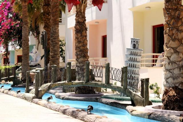 Hotel Minamark Beach Resort