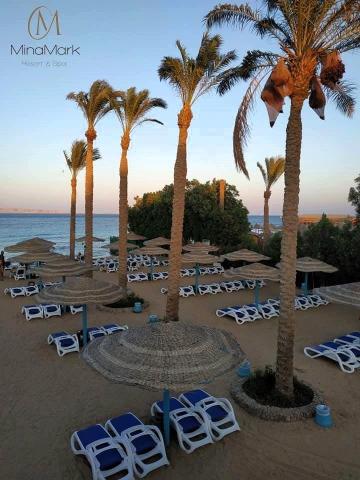 Hotel Minamark Beach Resort