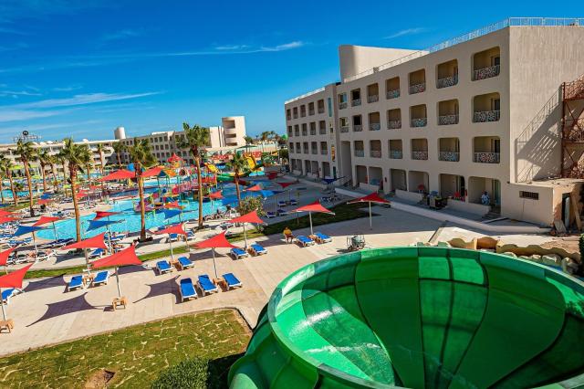Hotel Titanic Resort and Aqua Park