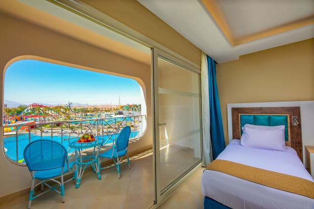 Hotel Titanic Resort and Aqua Park