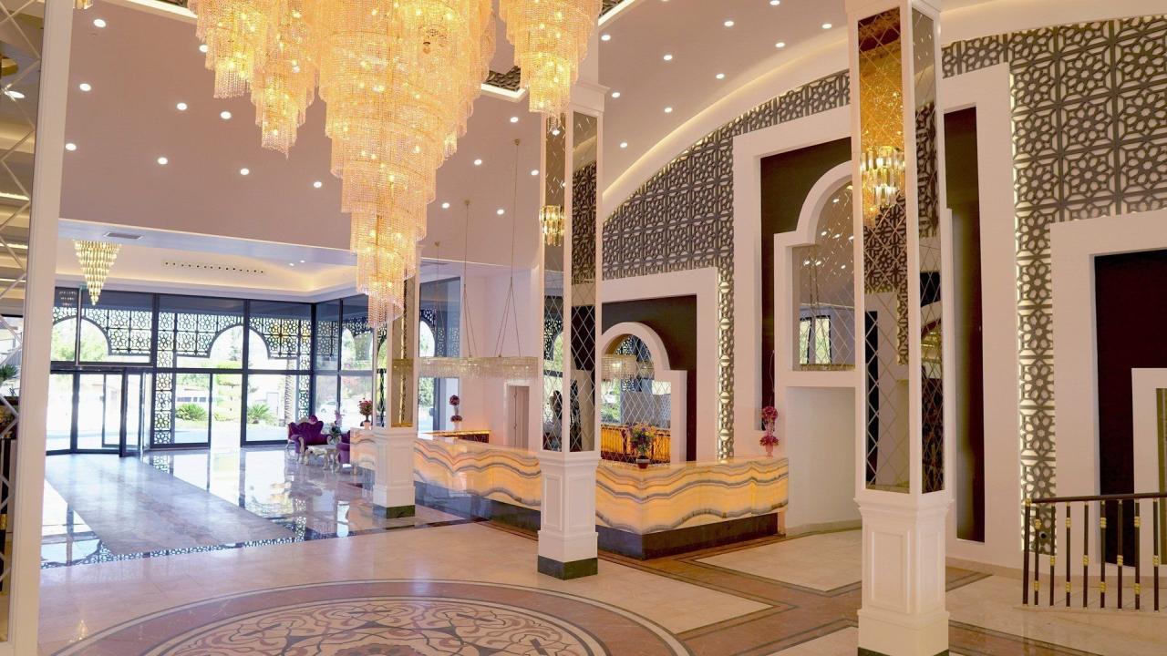 Hotel Dream World Palace