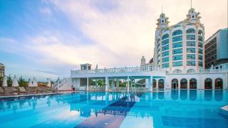 Jadore Deluxe Hotel & Spa