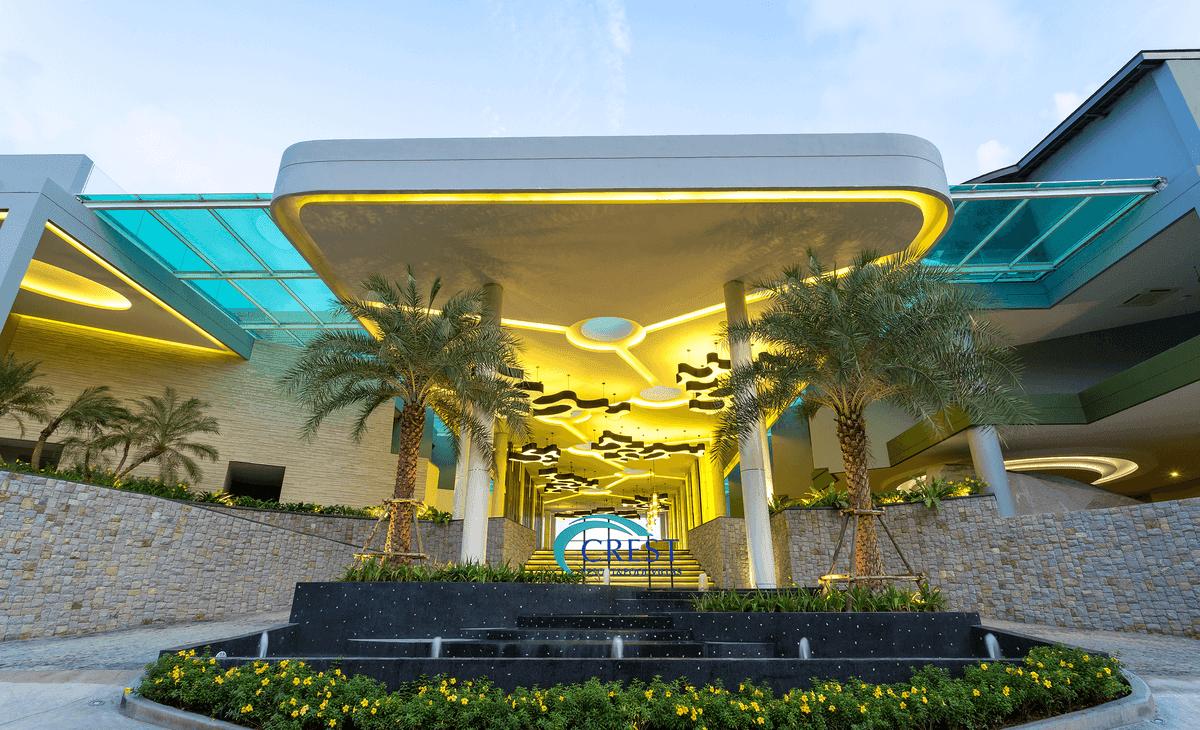 Hotel Crest Resort & Pool Villas Phuket