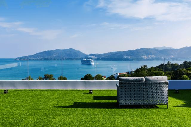 Hotel Crest Resort & Pool Villas Phuket