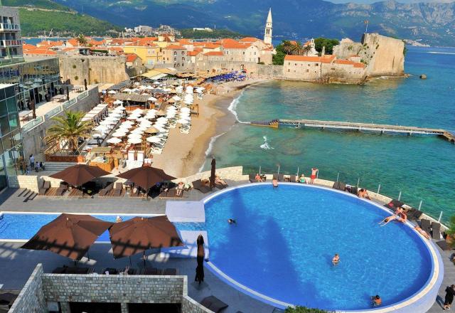 Avala Resort & Villas Hotel
