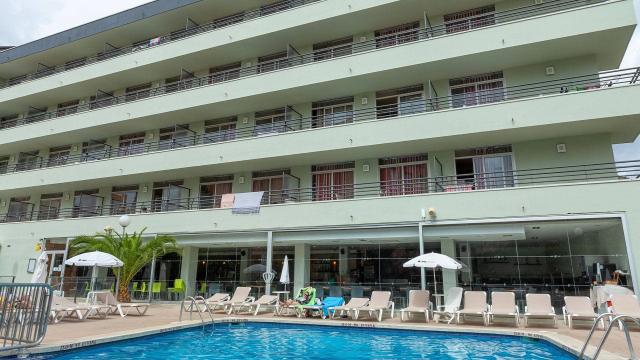 Aparthotel Esmeraldas