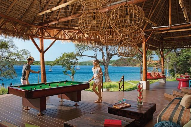Secrets Papagayo