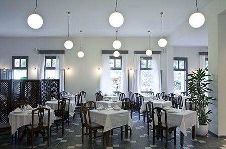 Rose Bay Hotel