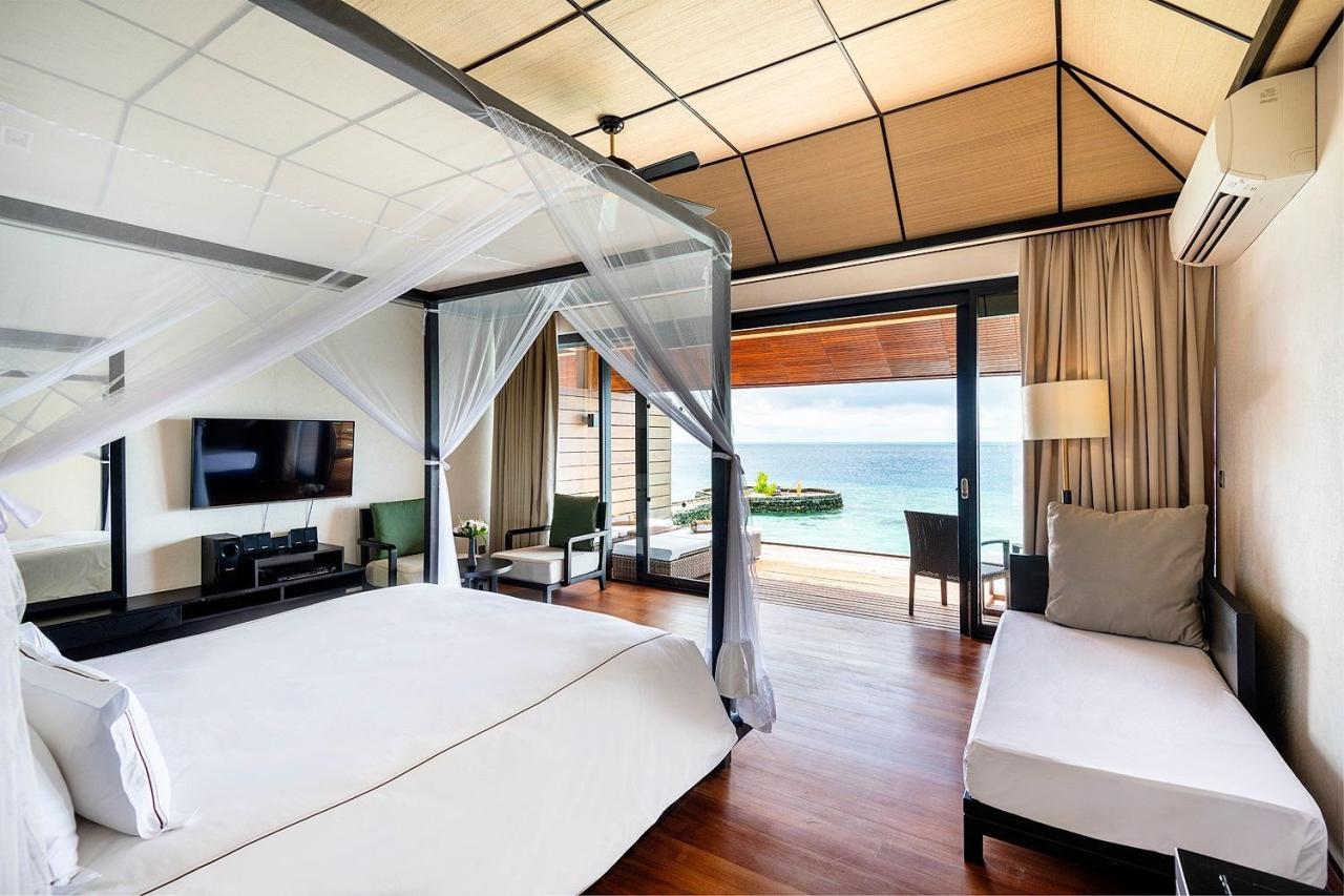 Lily Beach Resort & Spa at Huvahendhoo