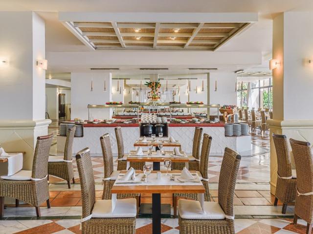 Hotel H10 Conquistador