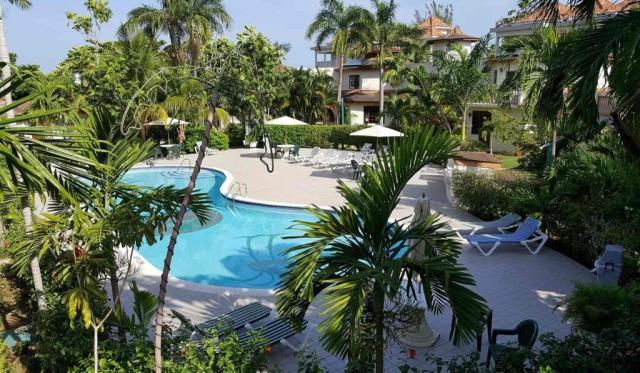 Coco La Palm Seaside Resort