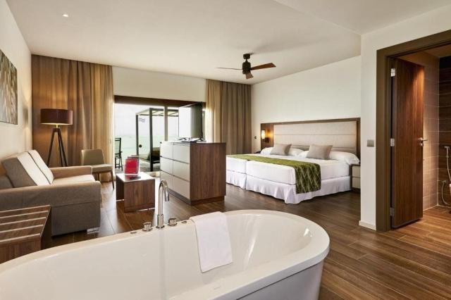 Hotel RIU Atoll