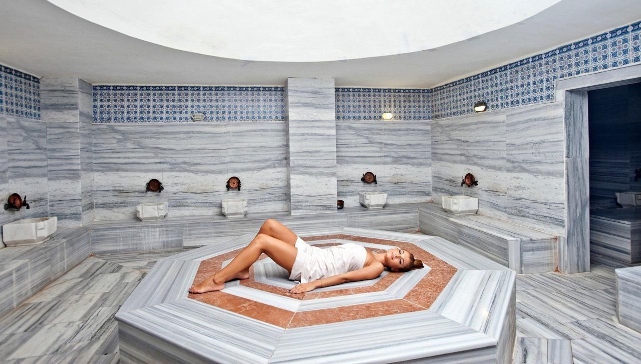 Hotel Crystal Aura Beach Resort & Spa