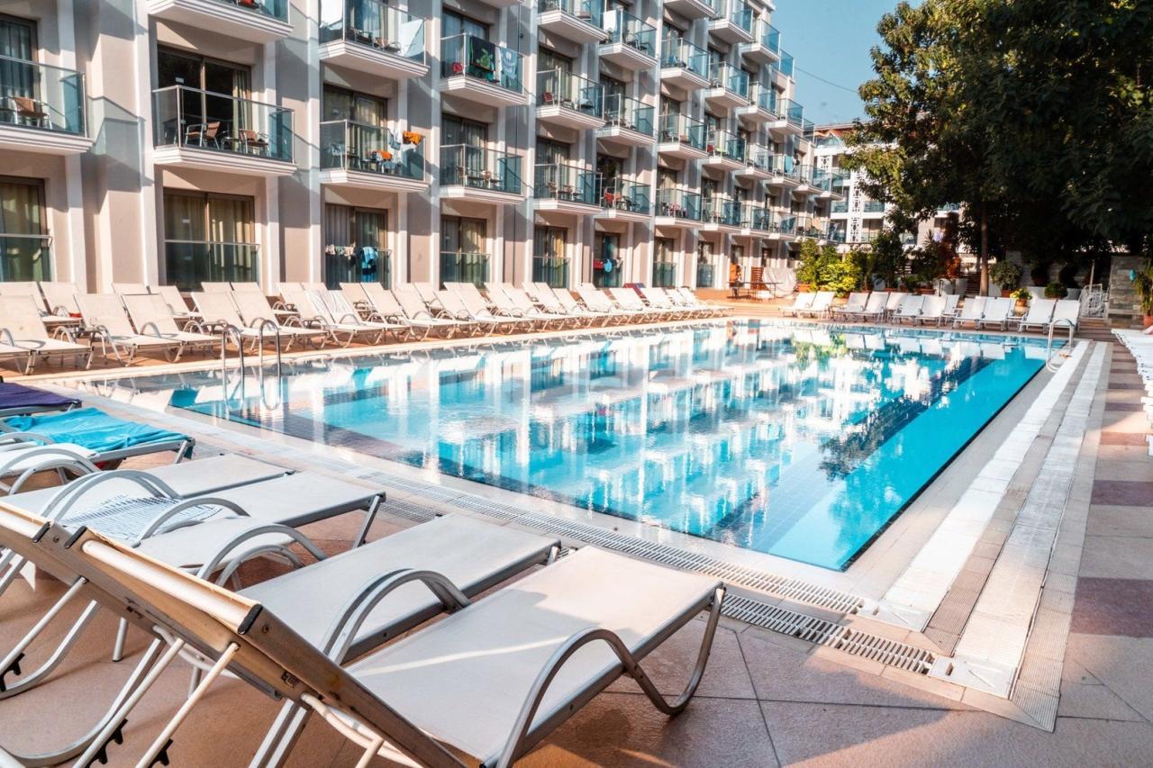Hotel Emre Beach