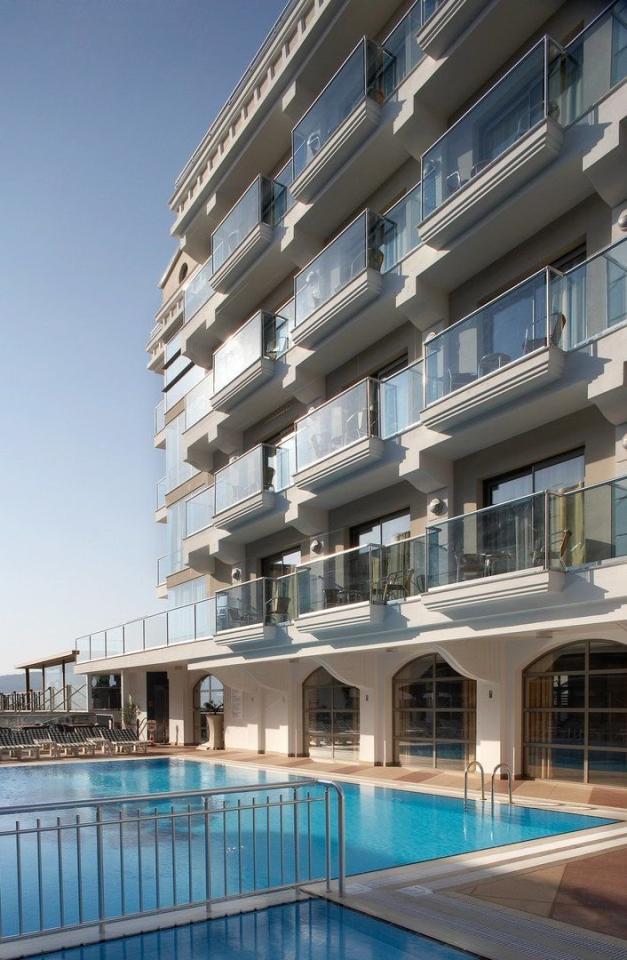 Hotel Emre Beach