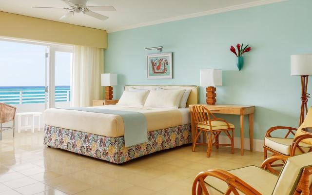 Hotel Couples Tower Isle