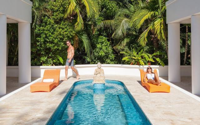 Hotel Couples Tower Isle