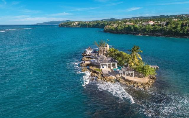 Hotel Couples Tower Isle